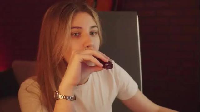 Image 6 of elliecutes Stream on Chaturbate on 1 month ago
