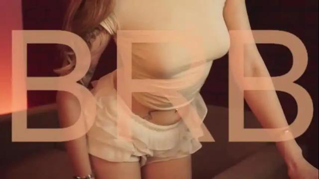 Image 3 of elliecutes Stream on Chaturbate on 1 month ago