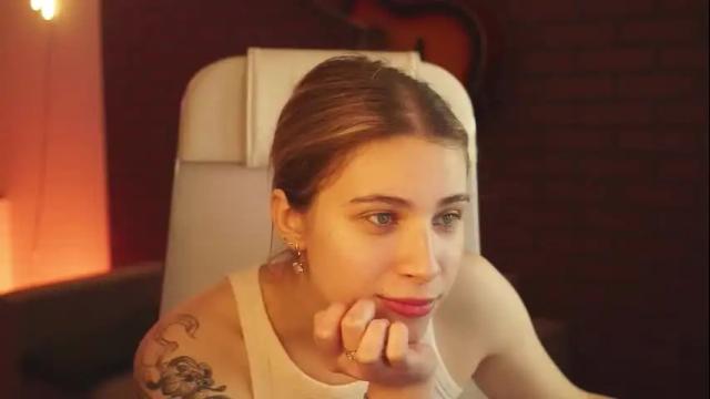 Image 4 of elliecutes Stream on Chaturbate on 14 days ago