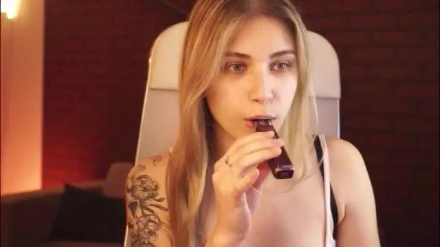 Image 11 of elliecutes Stream on Chaturbate on 1 month ago