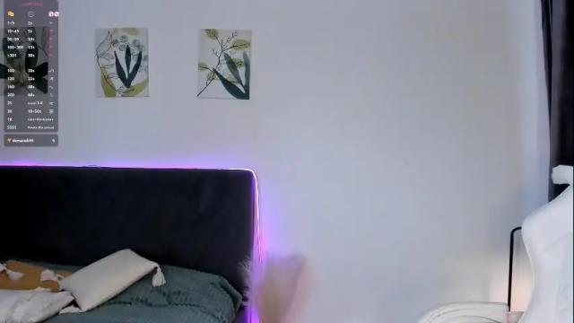 Image 8 of elliediaz Stream on Chaturbate on 1 month ago