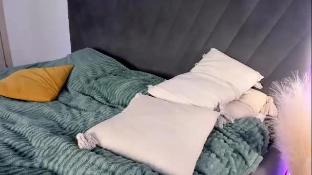 Image 6 of elliediaz Stream on Chaturbate on 1 month ago