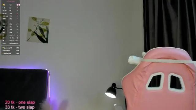 Image 2 of elliediaz Stream on Chaturbate on 18 days ago