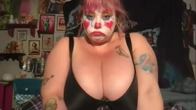 Image 2 of ellielouise11 Stream on Chaturbate on 16 months ago