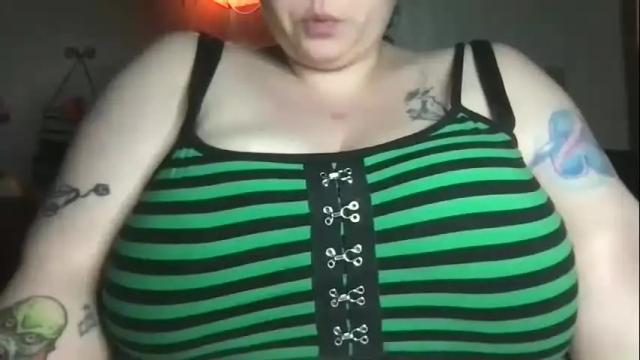 Image 2 of ellielouise11 Stream on Chaturbate on 1 month ago