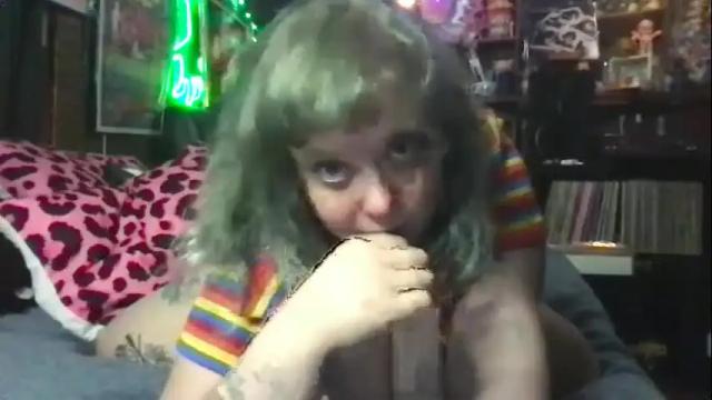 Image 4 of ellielouise11 Stream on Chaturbate on 1 month ago