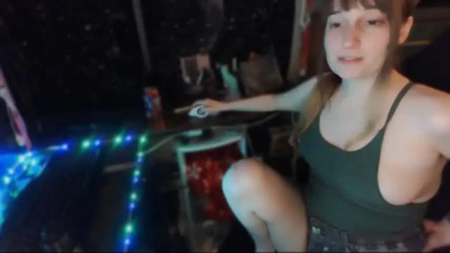 Image 6 of ellieobey Stream on Chaturbate on 16 months ago