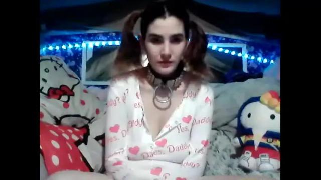 Image 3 of elliethedolly Stream on Chaturbate on 18 months ago