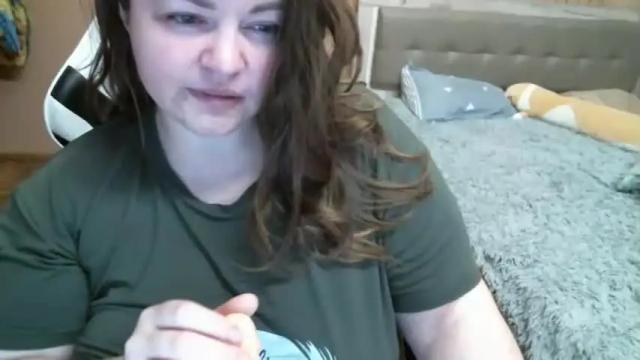 Image 3 of ellimol Stream on Chaturbate on 15 months ago