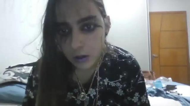 Image 10 of ellisari Stream on Chaturbate on 16 months ago