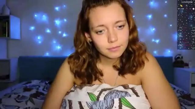 Image 4 of ellisunny Stream on Chaturbate on 14 months ago
