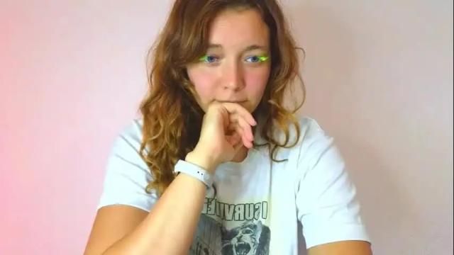 Image 7 of ellisunny Stream on Chaturbate on 2 months ago