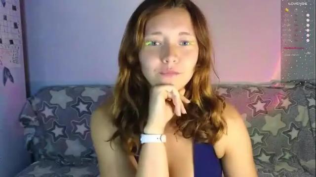 Image 3 of ellisunny Stream on Chaturbate on 1 month ago