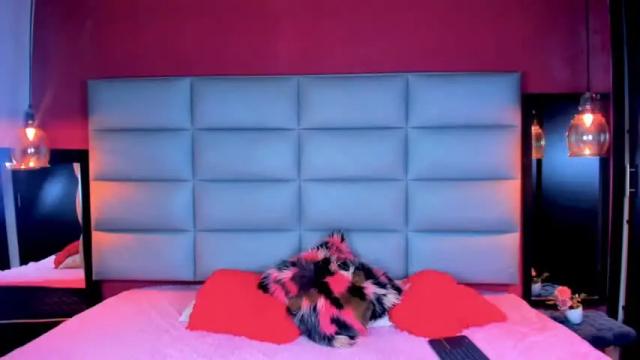 Image 10 of elly_brown Stream on Chaturbate on 19 months ago