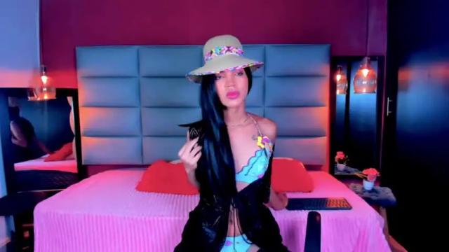 Image 8 of elly_brown Stream on Chaturbate on 18 months ago