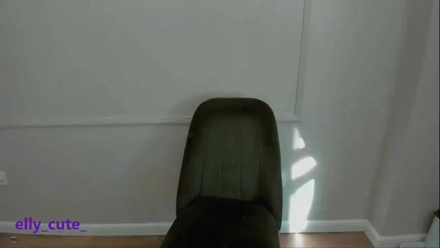 Image 11 of elly_cute_ Stream on Chaturbate on 14 days ago