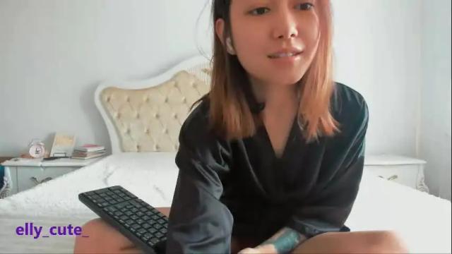 Image 7 of elly_cute_ Stream on Chaturbate on 1 month ago