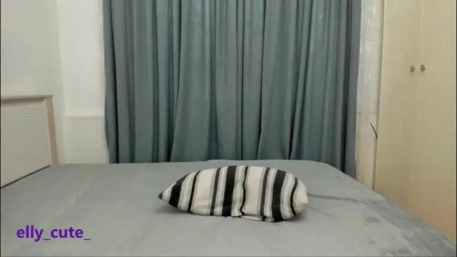 Image 2 of elly_cute_ Stream on Chaturbate on 1 month ago