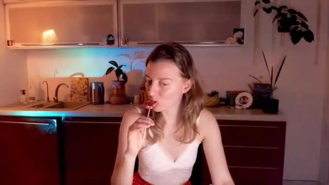 Image 10 of elly_helly Stream on Chaturbate on 16 months ago