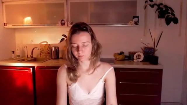 Image 7 of elly_helly Stream on Chaturbate on 16 months ago