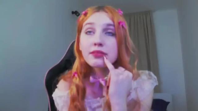 Image 6 of elly_leen_ Stream on Chaturbate on 19 months ago