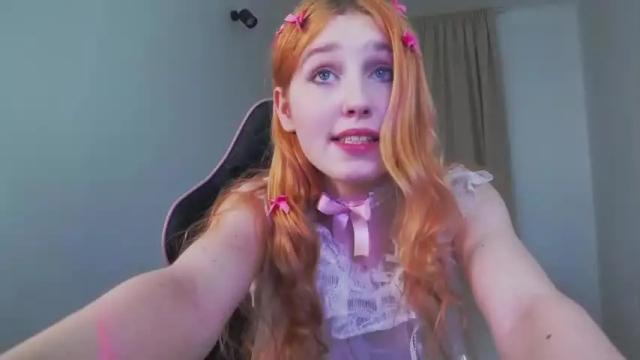 Image 8 of elly_leen_ Stream on Chaturbate on 19 months ago