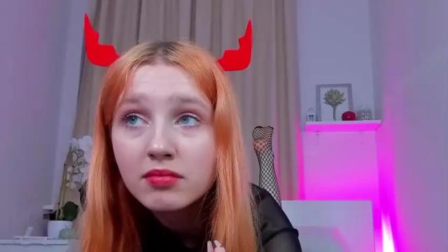 Image 3 of elly_leen_ Stream on Chaturbate on 18 months ago