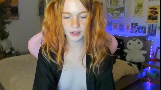 Image 11 of elly_milas Stream on Chaturbate on 4 months ago