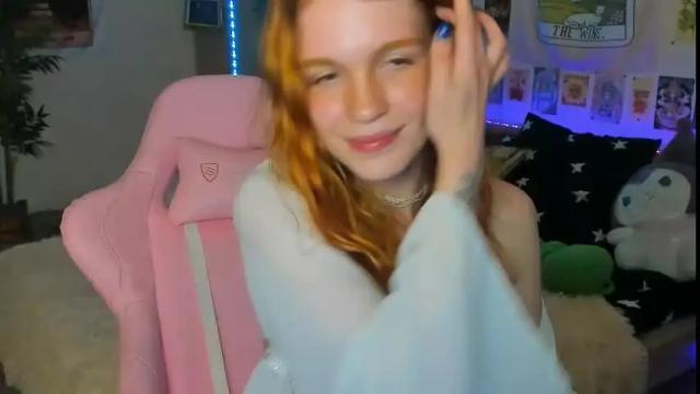 Image 7 of elly_milas Stream on Chaturbate on 3 months ago
