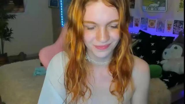 Image 8 of elly_milas Stream on Chaturbate on 3 months ago