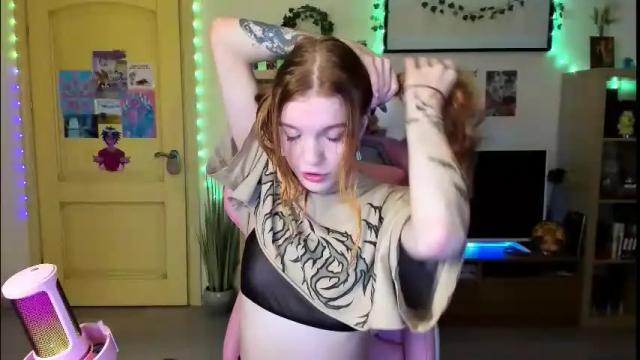 Image 12 of elly_milas Stream on Chaturbate on 17 hours ago
