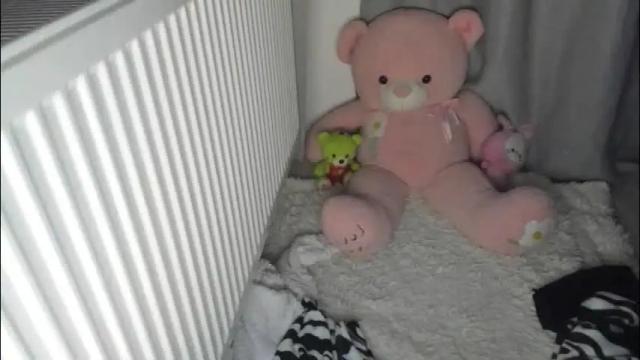 Image 3 of ellyslimdoll Stream on Chaturbate on 13 days ago