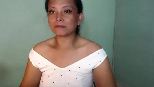 Image 4 of elma_lyn Stream on Chaturbate on 21 months ago