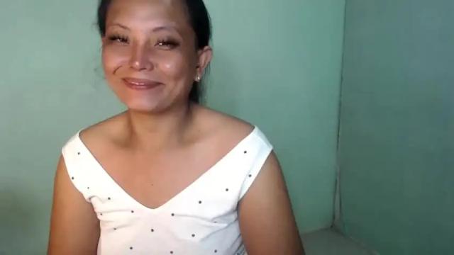 Image 7 of elma_lyn Stream on Chaturbate on 21 months ago