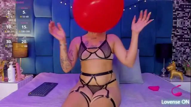 Image 8 of elodie_walker Stream on Chaturbate on 1 month ago