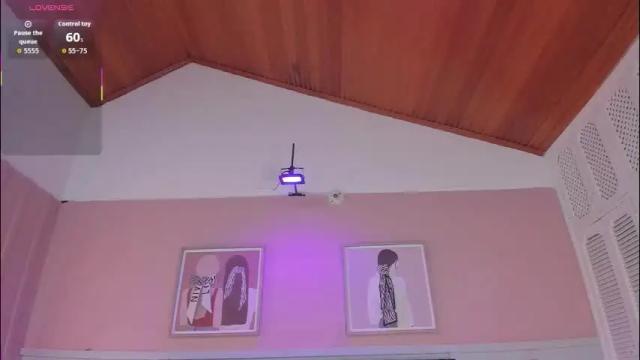 Image 4 of elodie_walker Stream on Chaturbate on 25 days ago