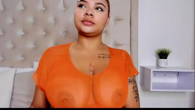 Image 4 of eloisa_cleavage_ Stream on Chaturbate on 26 days ago