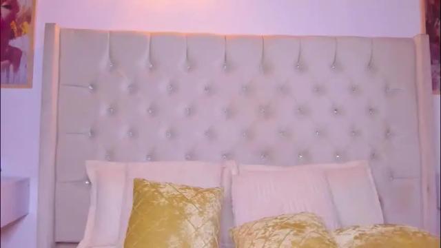 Image 4 of eloisa_cleavage_ Stream on Chaturbate on 1 month ago