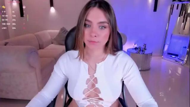 Image 2 of eloisaolivero Stream on Chaturbate on 1 month ago