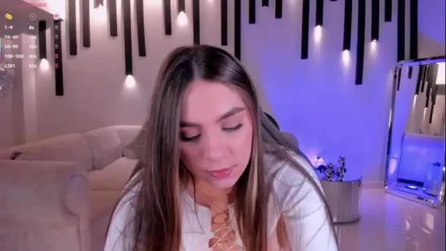 Image 6 of eloisaolivero Stream on Chaturbate on 1 month ago