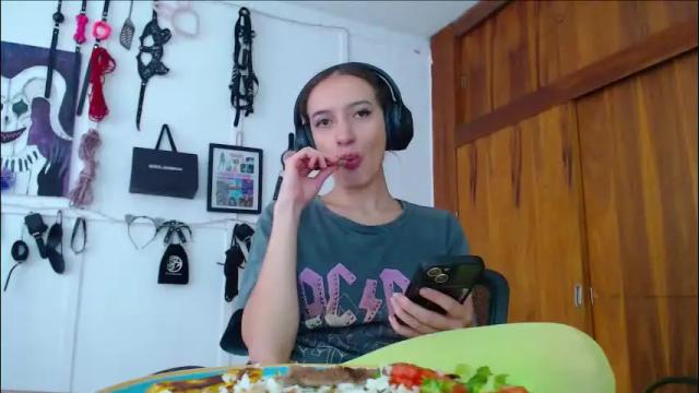 Image 7 of eloise_brown_ Stream on Chaturbate on 1 month ago