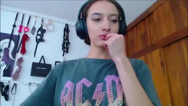 Image 8 of eloise_brown_ Stream on Chaturbate on 1 month ago