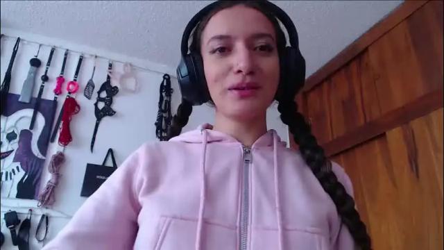 Image 2 of eloise_brown_ Stream on Chaturbate on 1 month ago
