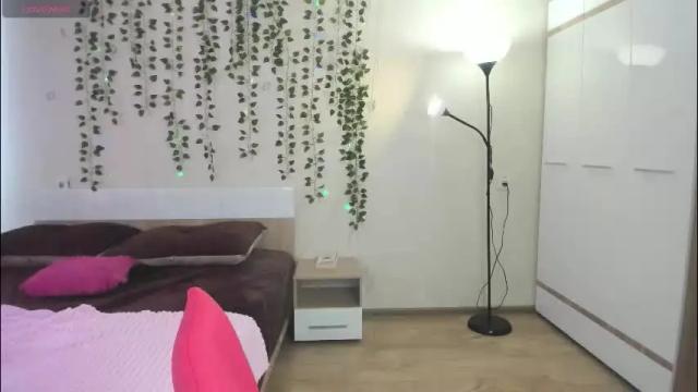 Image 10 of elsa_hot_here Stream on Chaturbate on 4 months ago