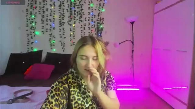 Image 4 of elsa_hot_here Stream on Chaturbate on 1 month ago