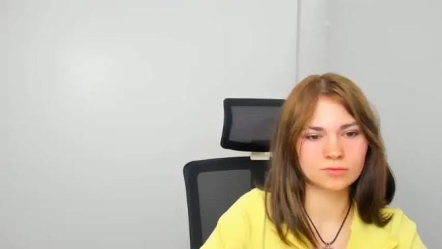 Image 4 of elsa_mur Stream on Chaturbate on 15 months ago