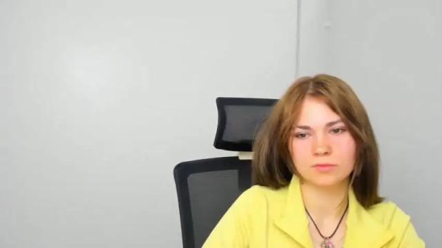Image 6 of elsa_mur Stream on Chaturbate on 15 months ago