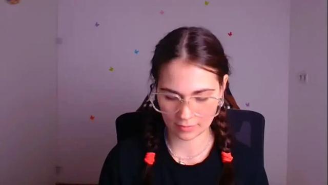 Image 2 of elsa_mur Stream on Chaturbate on 1 month ago