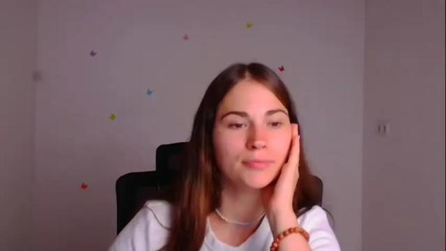 Image 2 of elsa_mur Stream on Chaturbate on 12 days ago