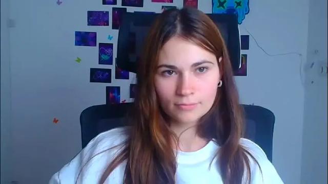 Image 2 of elsa_mur Stream on Chaturbate on 1 month ago